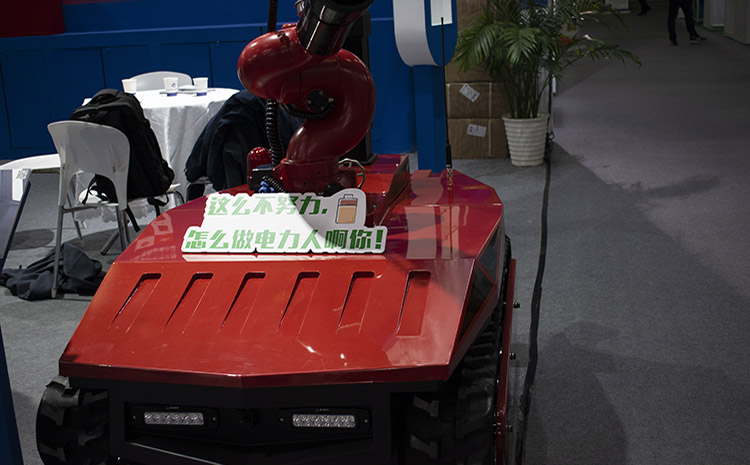 移動(dòng)細(xì)水霧.jpg 移動(dòng)細(xì)水霧.jpg